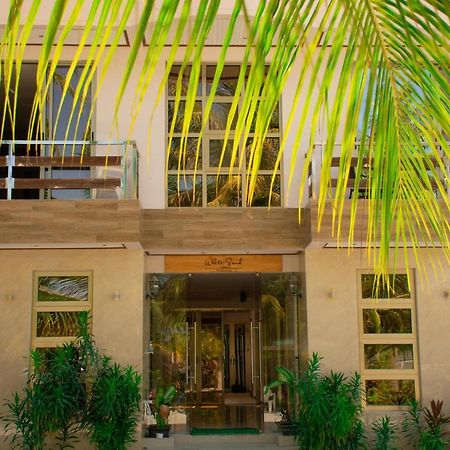 White Sand Lodge Maafushi Esterno foto