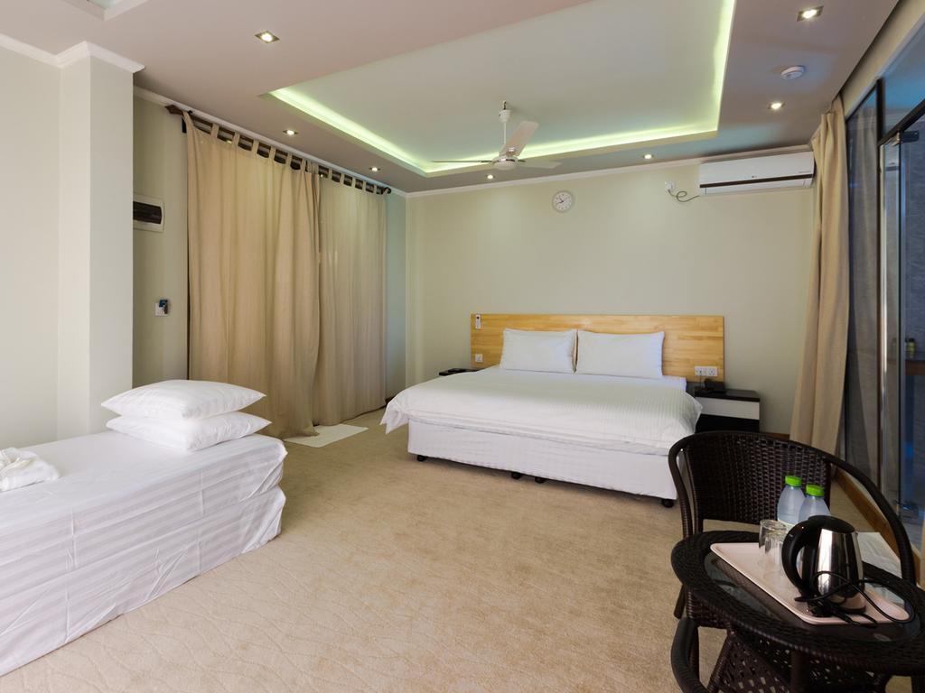 White Sand Lodge Maafushi Esterno foto