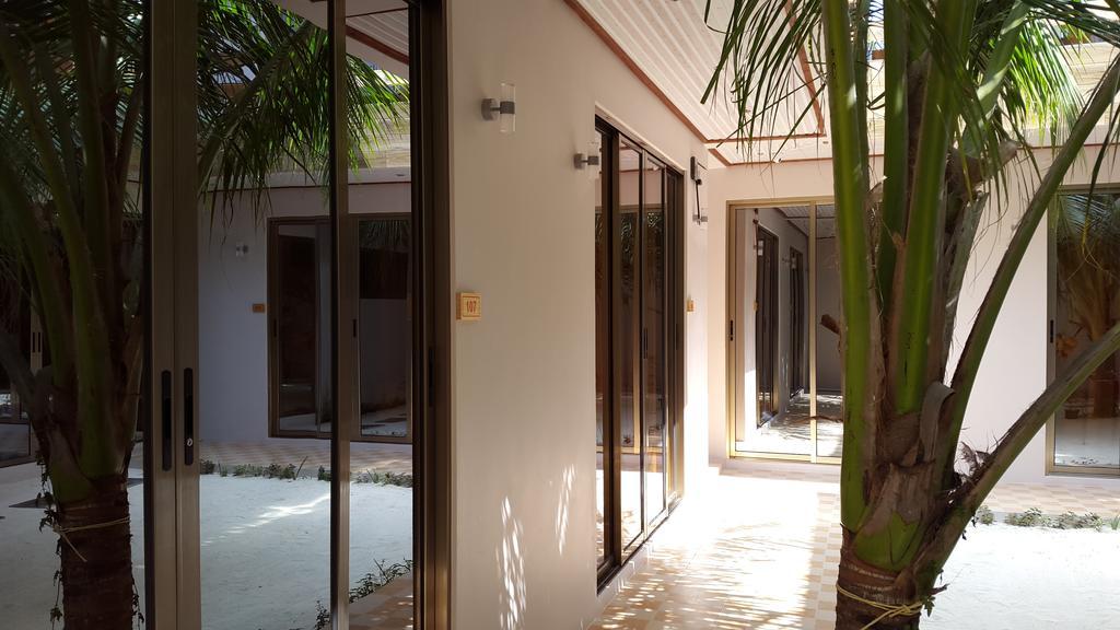 White Sand Lodge Maafushi Esterno foto