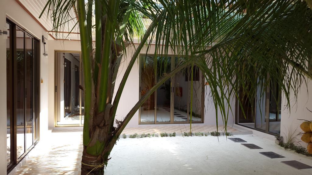 White Sand Lodge Maafushi Esterno foto