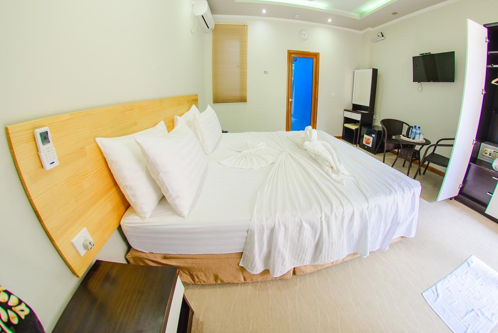 White Sand Lodge Maafushi Esterno foto