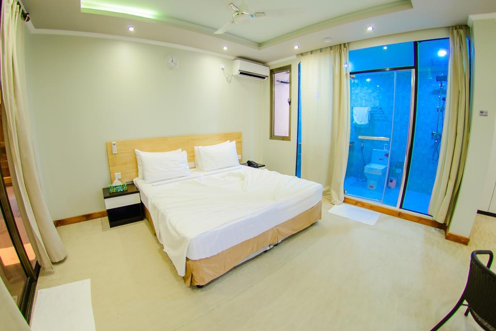 White Sand Lodge Maafushi Esterno foto
