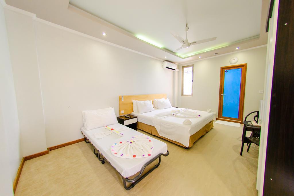 White Sand Lodge Maafushi Esterno foto