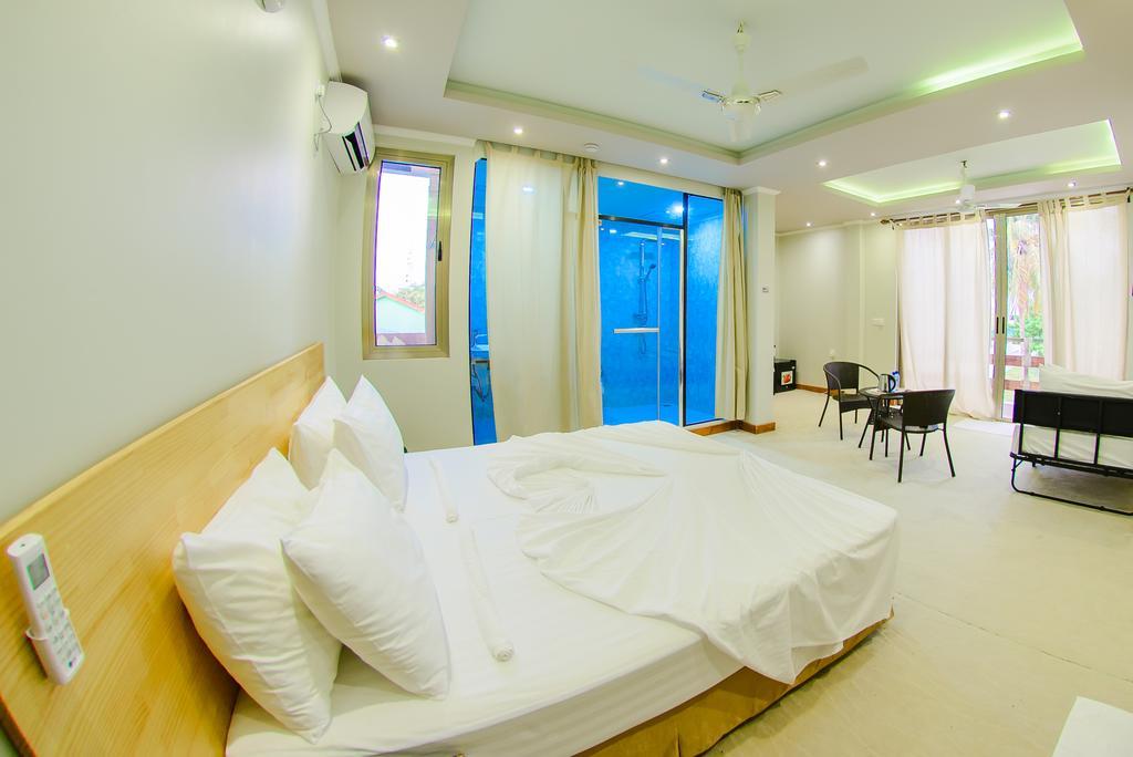 White Sand Lodge Maafushi Esterno foto