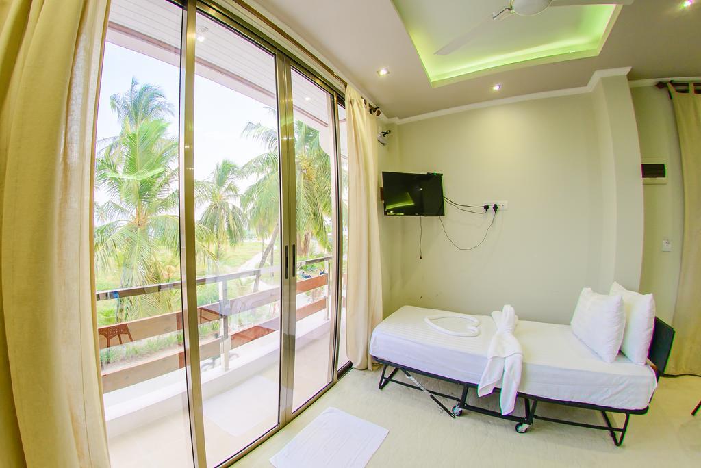 White Sand Lodge Maafushi Esterno foto